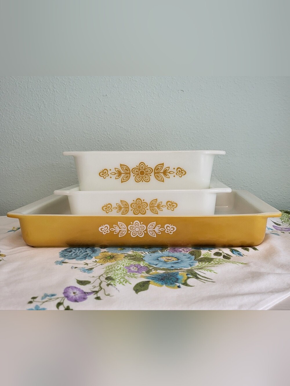 Pyrex Butterfly Gold 3pc Baking Set